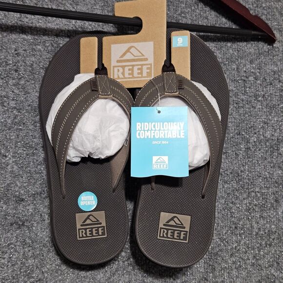 REEF Sandals Mens Size 9 Brown Flip Flops Bottle Opener Element TQT NEW Party - Picture 1 of 9